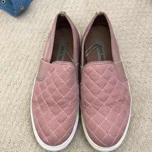 Steve Madden pink slip ons